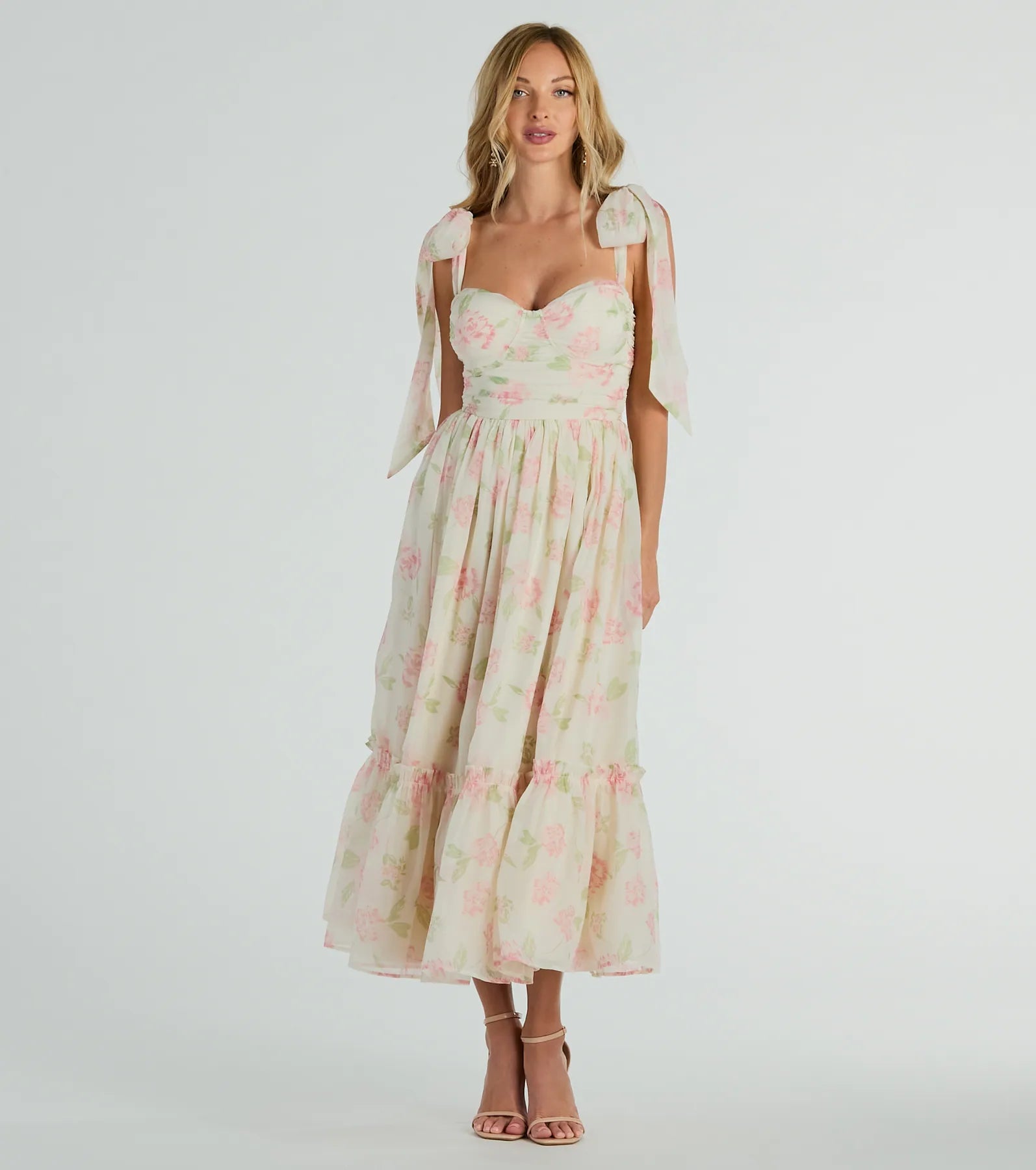 Midi dresses with geometric cutouts for a contemporary and edgy look Gretchen Sweetheart Tie Floral Chiffon Midi Dress Midi dresses with geometric cutouts for a contemporary and edgy look Gretchen Sweetheart Tie Floral Chiffon Midi Dress