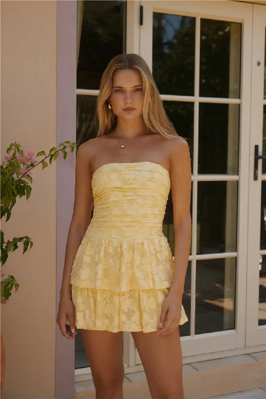 Floral print mini dresses for summer parties Soft Horizon Strapless Mini Dress Yellow Floral print mini dresses for summer parties Soft Horizon Strapless Mini Dress Yellow