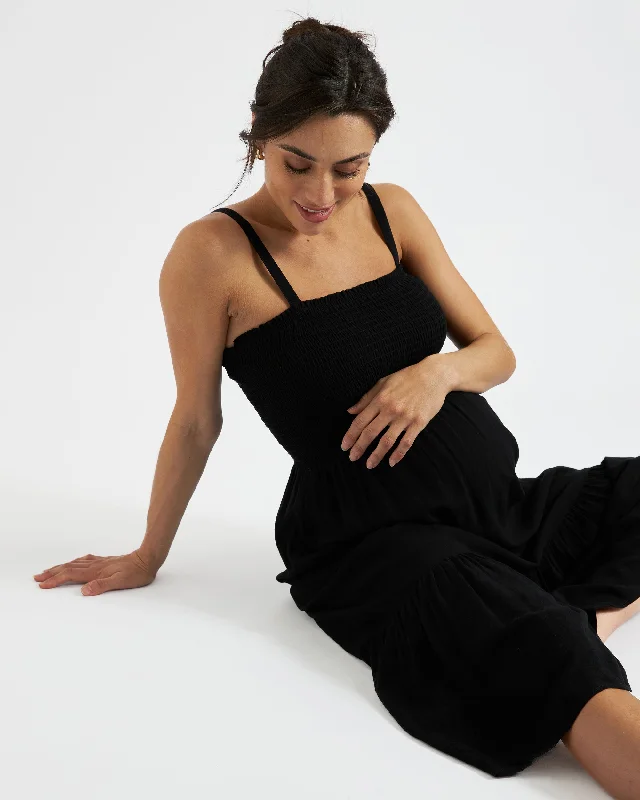 Maternity dress for a brunch with friends Blair Shirred Dress Black