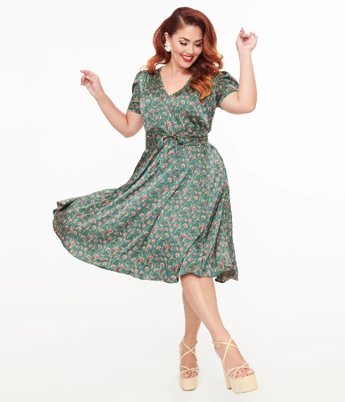 Everyday T - shirt Dress for Teens with Graphic Prints​ Unique Vintage 1940s Green & Red Fan Print Swing Dress
