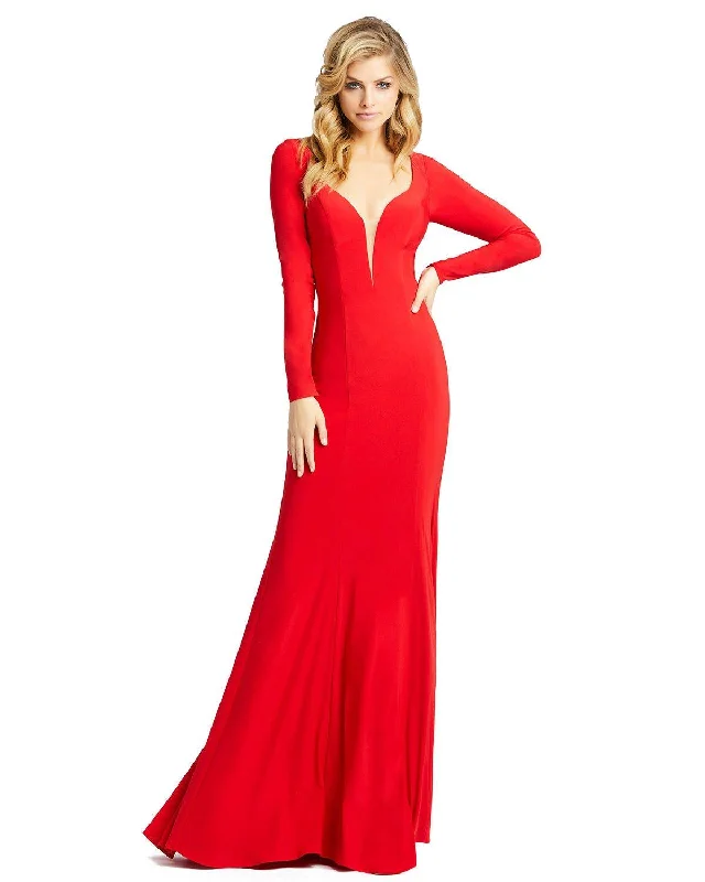 Maternity dress for a baby's first visit to the children's garden Mac Duggal 26043 Long Prom Dress