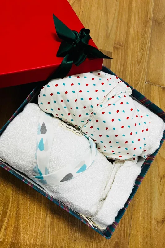 Maternity dress for a baby's first plane ride Raindrops Bathrobe Baby Welcome Gift Box