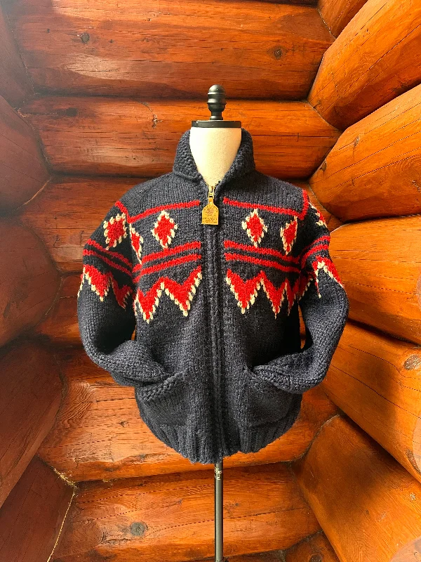 Sleeveless Women's Silk - Trimmed Sweaters for SummerCanadian Knit Sweater - Patterned - Navy