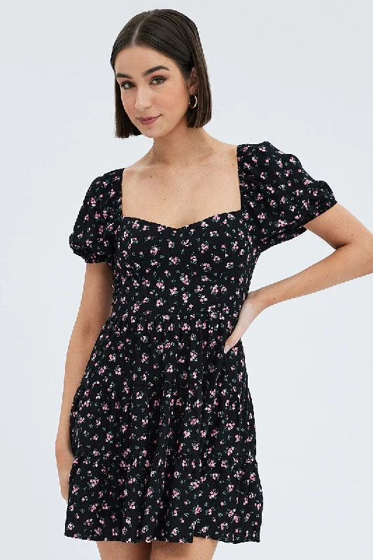 Pleated Women Dress with a Timeless and Elegant TextureBlack Floral Fit And Flare Dress Puff Sleeve Mini