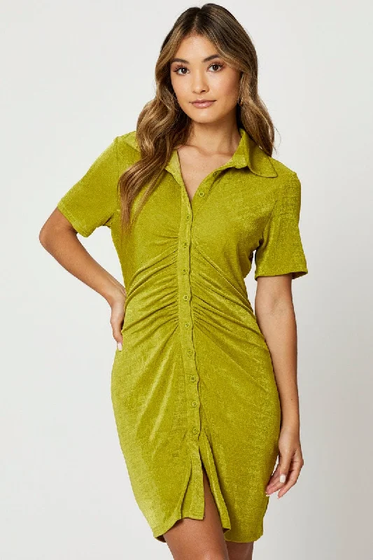 Ruffled Women Dress with Multiple Layers for a Playful and Girly StyleGreen Button Front Ruched Shirt Dress