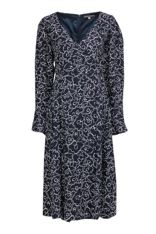 Wrap - Style Women Dress with Adjustable Fit for All Body Types Wrap - Style Women Dress with Adjustable Fit for All Body Types Alexa Chung - Navy & Cream Cloud Print Long Sleeve Dress Sz 10