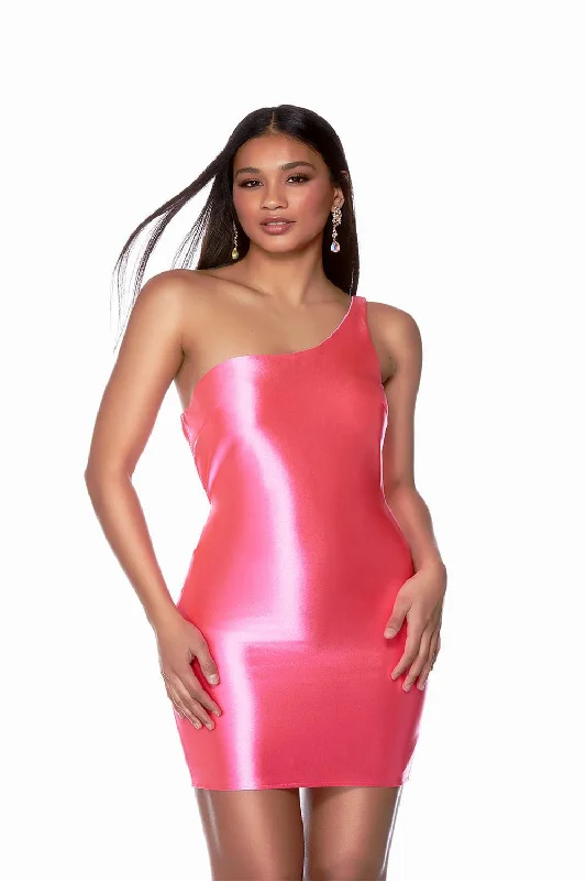 Shift Women Dress with a Simple and Classic Design for Everyday Wear Shift Women Dress with a Simple and Classic Design for Everyday Wear Alyce 4705