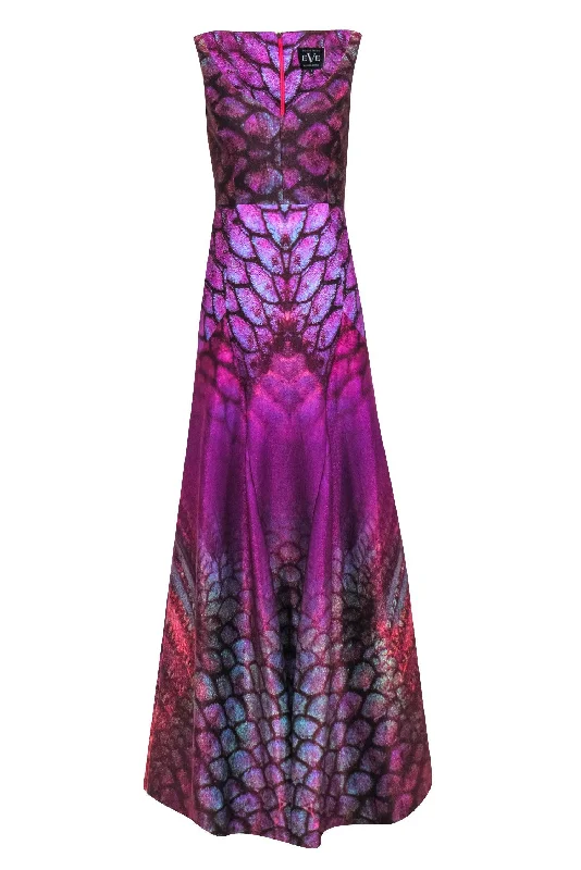 Halter Neck Women Dress to Show Off the Shoulders and Neckline Halter Neck Women Dress to Show Off the Shoulders and Neckline Black Halo - Purple & Blue Iridescent V-neckline Formal Dress Sz 4