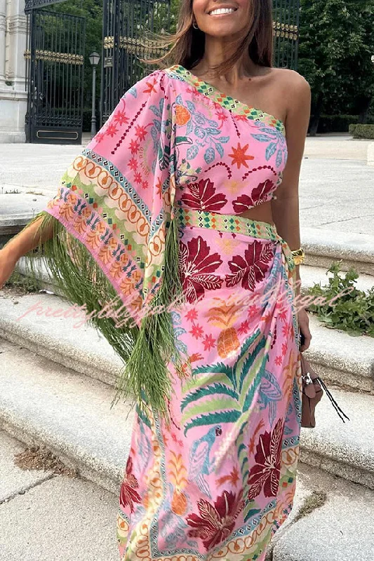 Printed Abstract Women Dress for a Modern and Artistic Appeal Printed Abstract Women Dress for a Modern and Artistic Appeal Fruits Queen Unique Print One Shoulder Fringe Detail Scarf Midi Dress