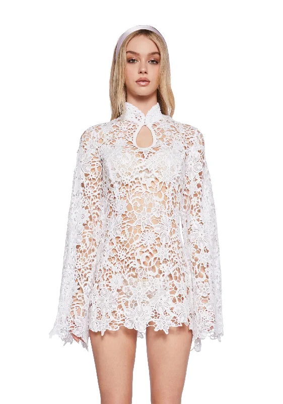 Sheath Women Dress with a Tailored Fit for a Professional Look Sheath Women Dress with a Tailored Fit for a Professional Look Groovy Kind Mini Dress - White