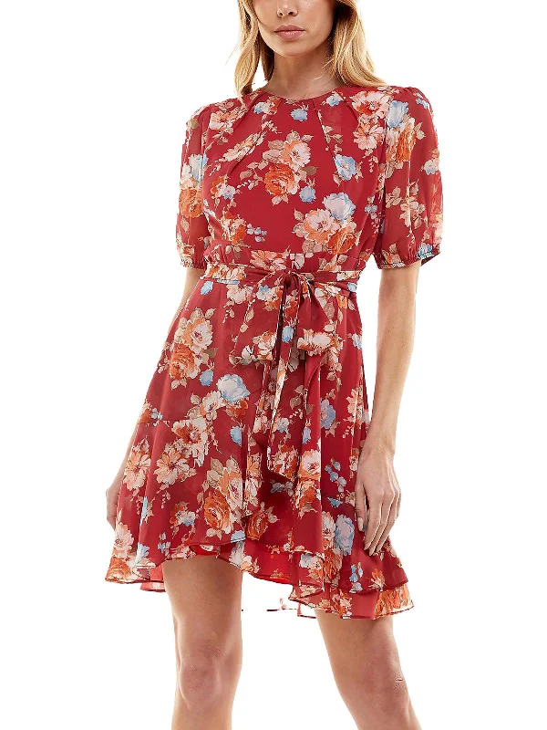 Pleated Women Dress with a Timeless and Elegant Texture Pleated Women Dress with a Timeless and Elegant Texture Juniors Womens Floral Mini Fit & Flare Dress