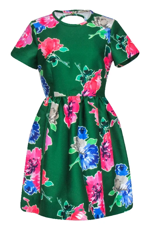 Printed Abstract Women Dress for a Modern and Artistic Appeal Printed Abstract Women Dress for a Modern and Artistic Appeal Kate Spade - Green & Pink Floral Print Short Sleeve Dress Sz 8