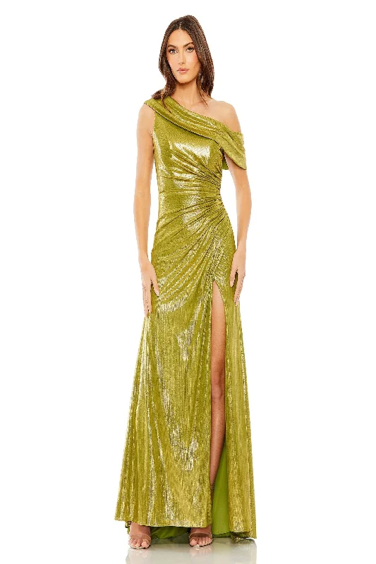 Little Black Women Dress with Sequins for a Glamorous Night Out Little Black Women Dress with Sequins for a Glamorous Night Out Mac Duggal 27152