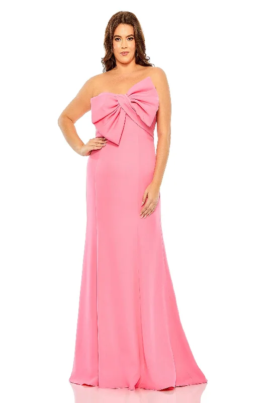 Ball Gown Women Dress with a Full Skirt for a Princess - like Look Ball Gown Women Dress with a Full Skirt for a Princess - like Look Mac Duggal 49709W