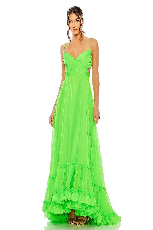 Plus Size Women Dress with a Flattering A - Line Cut for Comfort and Style Plus Size Women Dress with a Flattering A - Line Cut for Comfort and Style Mac Duggal 68477