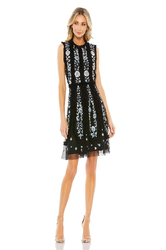 Lace - Embellished Women Dress for an Elegant and Sophisticated Appearance Lace - Embellished Women Dress for an Elegant and Sophisticated Appearance Mac Duggal 9135