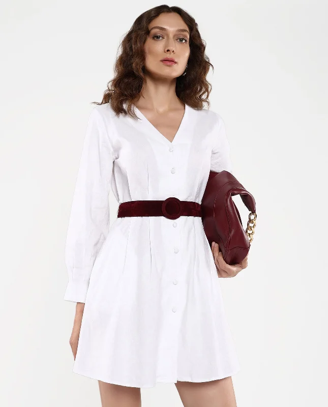 Halter Neck Women Dress to Show Off the Shoulders and Neckline Halter Neck Women Dress to Show Off the Shoulders and Neckline Rareism Women Nami White Cuffed Sleeves V-Neck Plain Dress