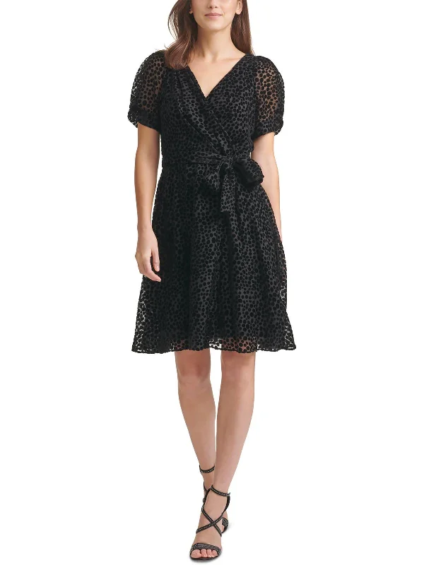 Ruffled Women Dress with Multiple Layers for a Playful and Girly Style Ruffled Women Dress with Multiple Layers for a Playful and Girly Style Womens Velvet Dot Knee Wrap Dress