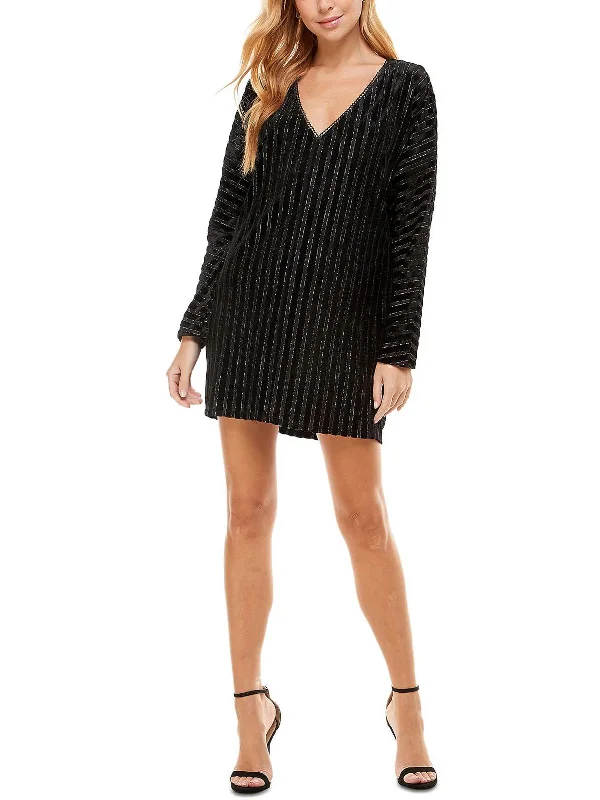Mini Women Dress with a Short Hem for a Young and Trendy Style Mini Women Dress with a Short Hem for a Young and Trendy Style Womens Velvet Short Cocktail and Party Dress