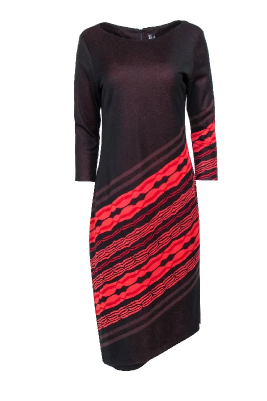 Printed Abstract Women Dress for a Modern and Artistic Appeal Printed Abstract Women Dress for a Modern and Artistic Appeal Yoana Baraschi - Red & Maroon Stripe Woven Dress Sz L