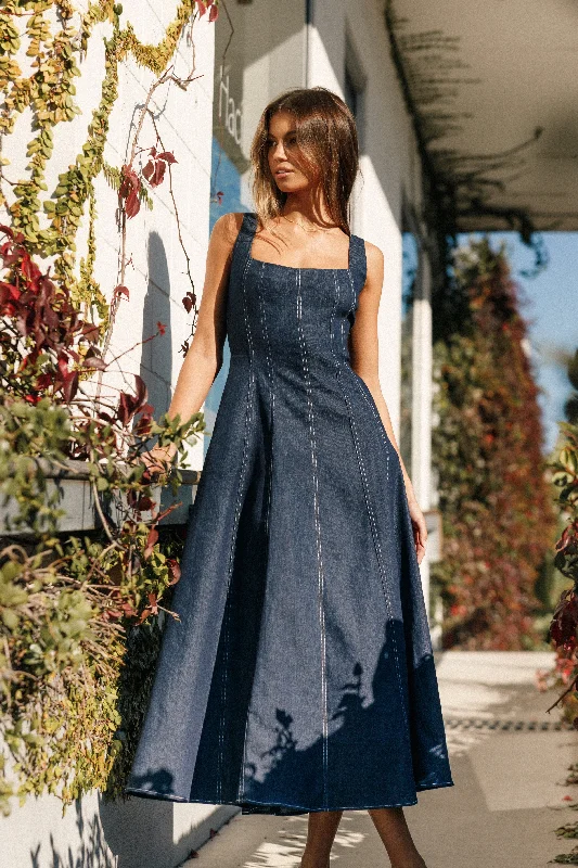 Midi dresses with lace - up fronts for a unique and adjustable styleCallum Midi Dress - Dark Denim