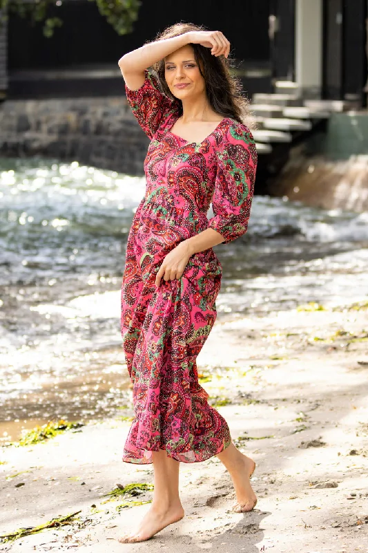 High - low midi dresses with geometric patterns for a modern partyShelby Square Front Dress