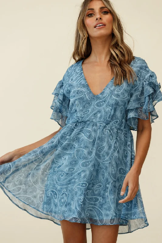 Mini dresses with mesh panels for a sexy and trendy lookHere And Now Layered Ruffle Sleeve Loose Fit Dress Paisley Print Navy