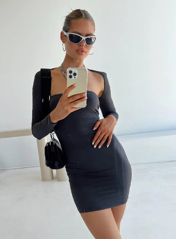 Bodycon dress with a cut - out detail for a sexy appeal​Corindi Set Slate