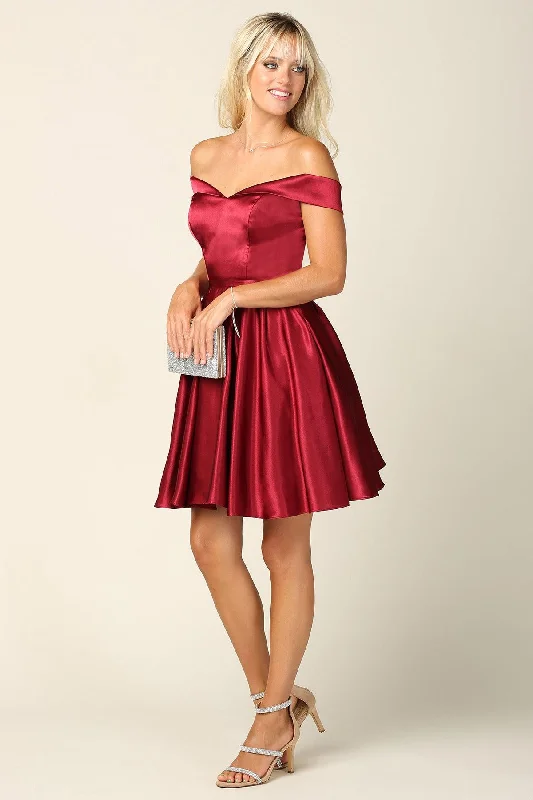 Maternity bodycon dress for expecting mothers​Homecoming Short Off Shoulder Cocktail Dress