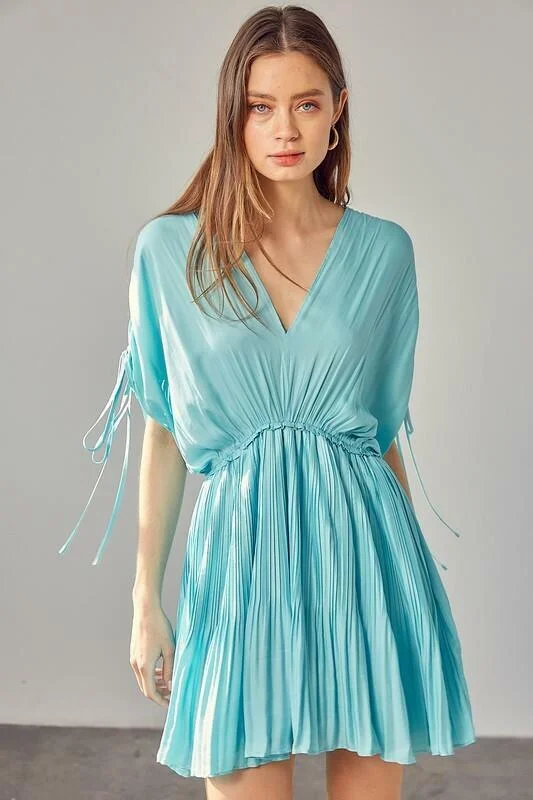 Lace - and - tulle wedding guest dresses with sweetheart necklinesKayla Milky Blue Dolman Short Sleeve Mini Dress