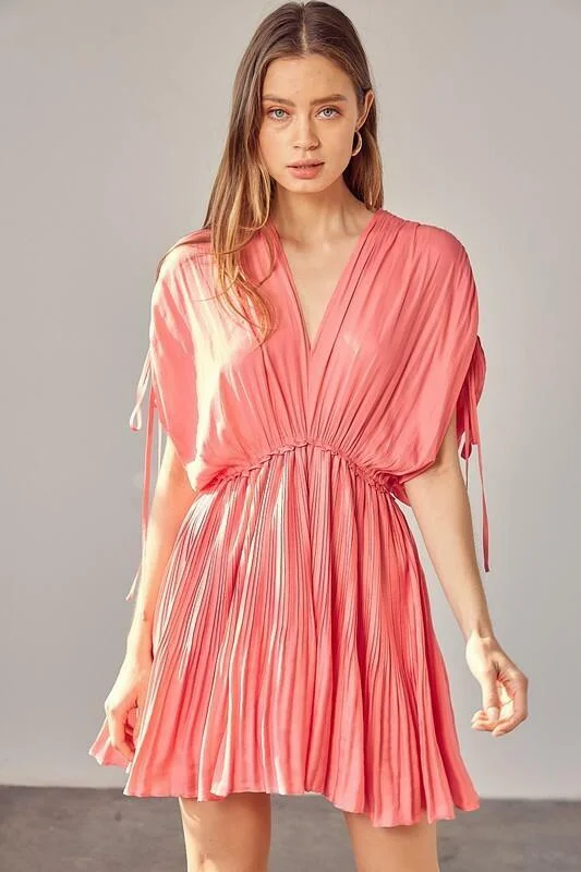 Maxi wedding guest dresses with floral prints for summer weddingsKayla Milky Pink Dolman Short Sleeve Mini Dress