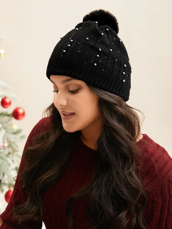 Party dresses with a paisley pattern for a bohemian - inspired look​Studded Acrylic Winter Cap