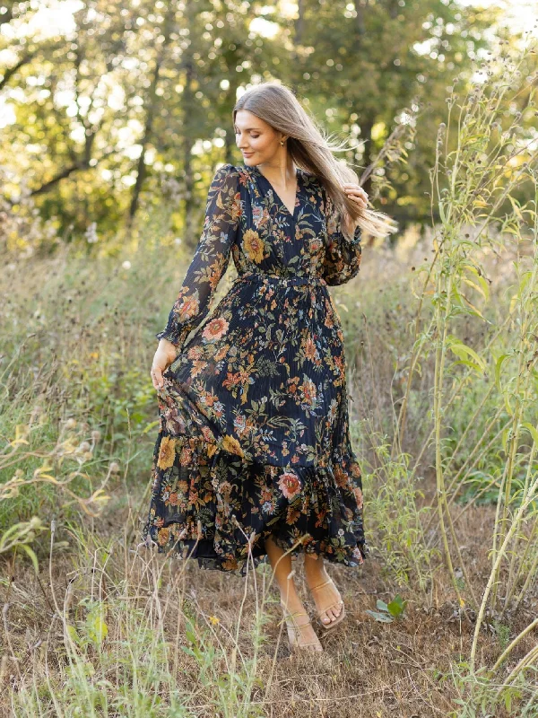 Prom dresses with pom - pom - decorated hems and cotton - blend fabrics for a playful and comfortable formal styleCurrent Air Surplus Long Floral Dress